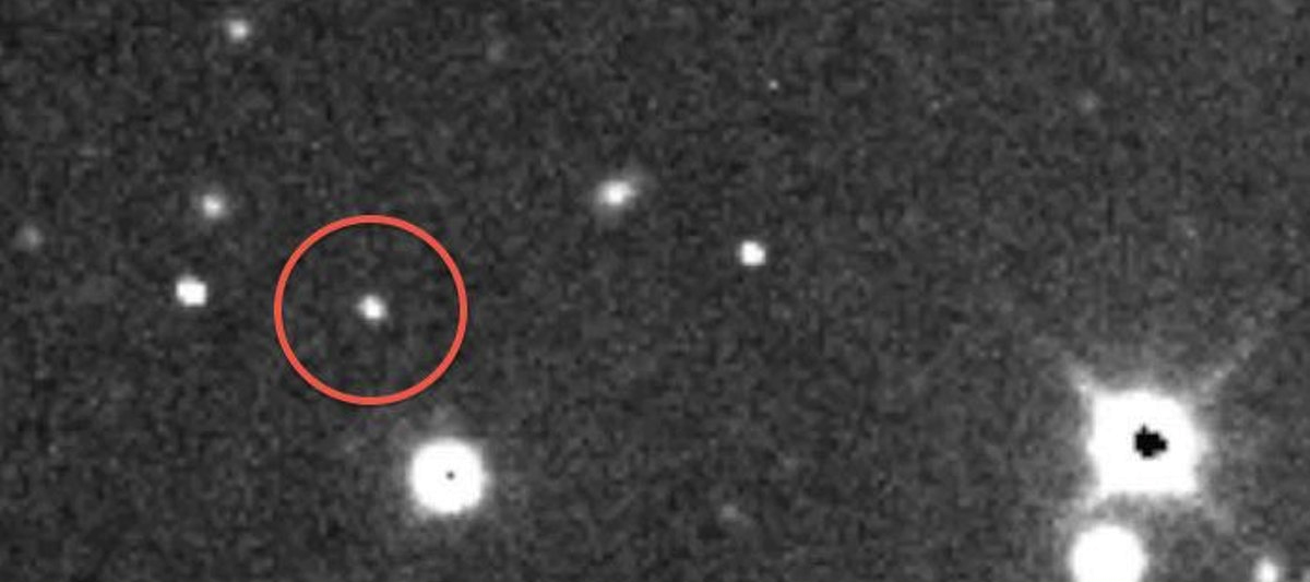 Asteroidi është zbuluar pikërisht në vitin kur ndërroi jetë Freddie Mercury.
