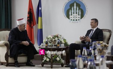 Presidenti Thaçi mungoi në pritjen e Bashkësisë Islame