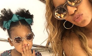 Beyonce në shoping me vajzën e saj (Foto)