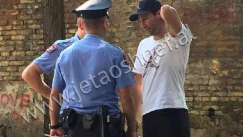 Lorik Cana ndalohet sërish nga policia! (Foto)