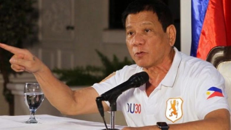 Duterte ‘porosiste vrasjen e rivalëve politikë’