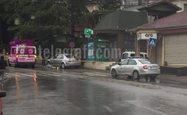 Një i vdekur i shtrirë në një rrugë të Prishtinës, dyshohet për infarkt (Foto)