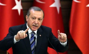 Erdogan: Rreth 900 kilometra katrorë të spastruara nga terroristët në Siri