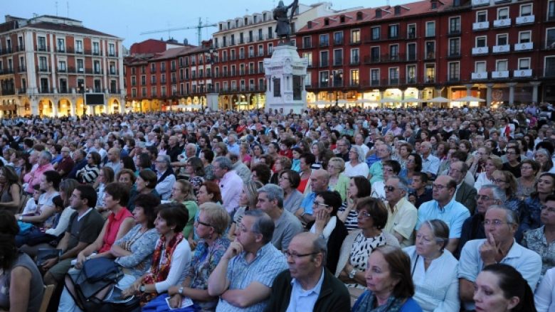 E gjithë Spanja në shesh për Ermonela Jahon (Foto/Video)