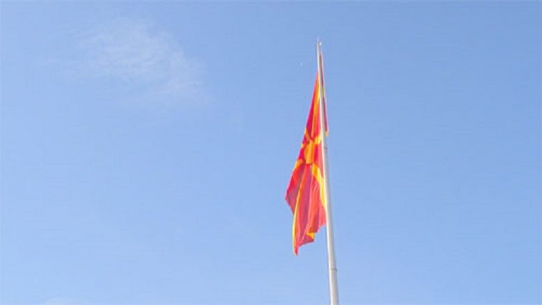 Rikthehet flamuri maqedonas në Kumanovë
