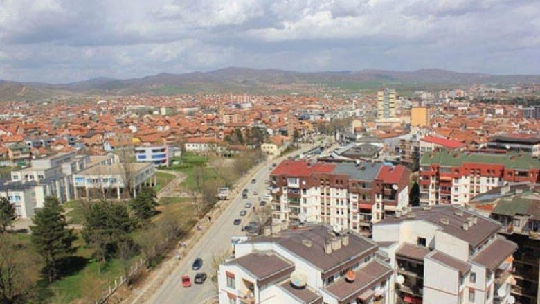 Kryetarët e komunave nga rajoni takohen në Gjilan
