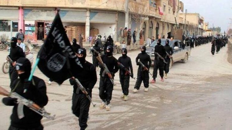 Vritet njëri nga liderët e lartë të ISIS