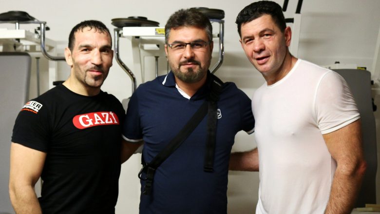 Ky është reagimi i Luan Krasniqit pas akuzave për përkrahje të boksierit turk (Foto)