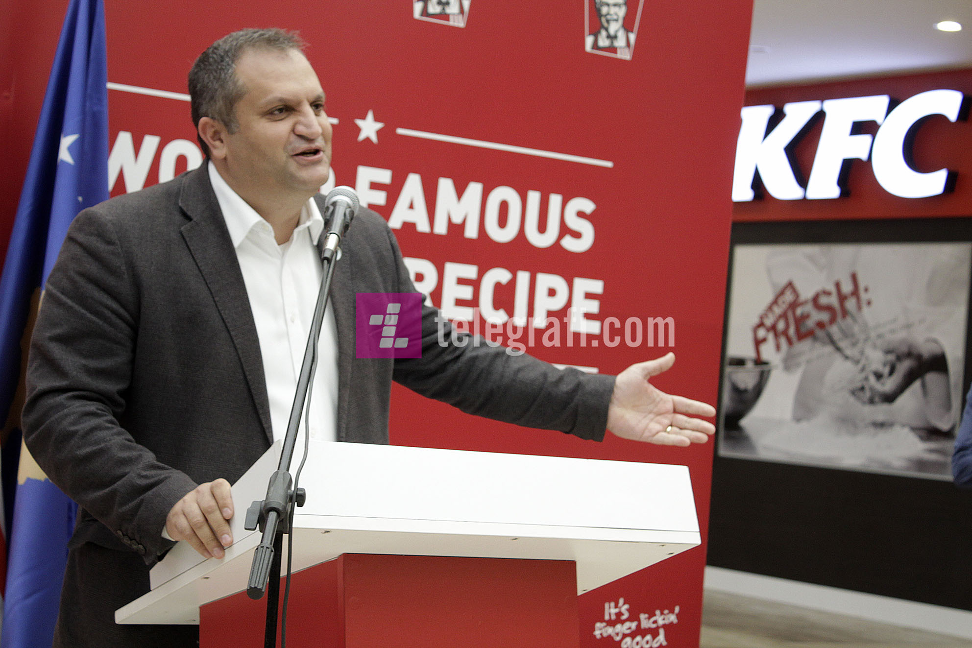 me rastin e hapjes se restaurantit te KFC-se ne Kosove - foto Ridvan Slivova (9)
