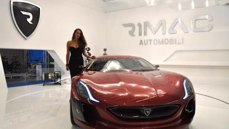 Projektimi dhe inovacioni në bërjen e Superkerrit – Monika Mikac nga Rimac Automobili në KosICT