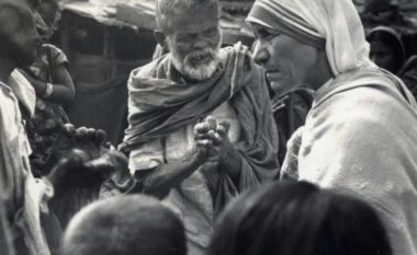 Festime të shumta për shenjtërimin e nënë Terezës edhe në Indi
