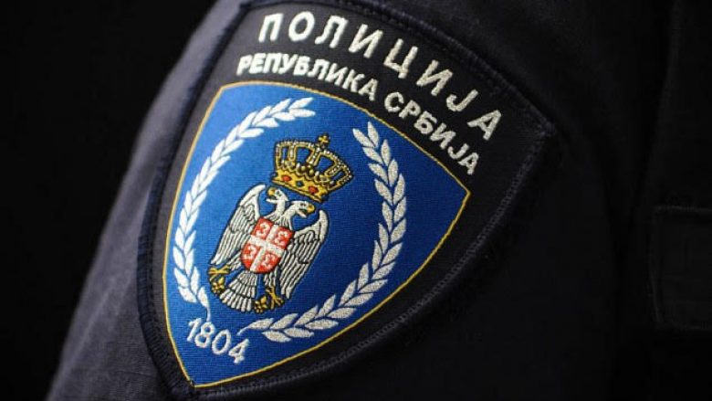 MUP-i serb futet në Kosovë, arreston njerëz, bashkëpunon me policët serbë e Prishtina s’di gjë?!