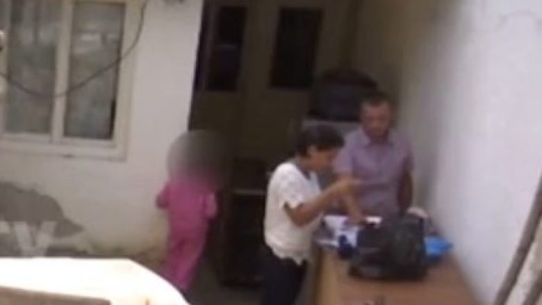 Gruaja me kancer, burri veteran tentoi vetëvrasjen: Serbi dhe shqiptari lanë në rrugë familjen Muriqi në Pejë! (Video)