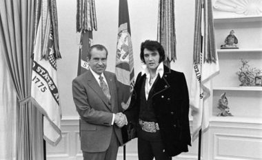 Takimi historik në Shtëpinë e Bardhë: Richard Nixon – Elvis Presley