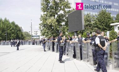 Përmbledhje e protestave të sotme: 17 autobusë me protestues, gjashtë autobusë me policë (Video)