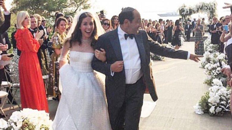 Dhëndri miliarder, vjehrri edhe më miliarder – kështu dukej dasma që pushtoi mediat botërore (Foto/Video)