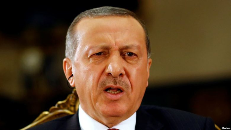 Erdogan: SHBA “të mos strehojë një terrorist” si Guleni