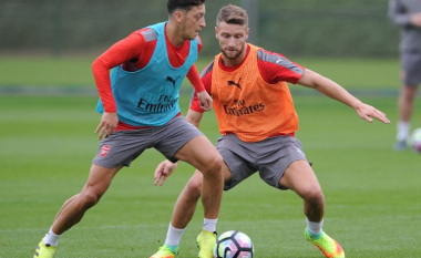 Mustafi gati për debutimin me Arsenalin (Foto)