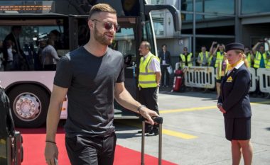 Mustafi me mision në Arsenal