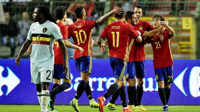 Spanja mposht Belgjikën me golat e Silvas (Video)