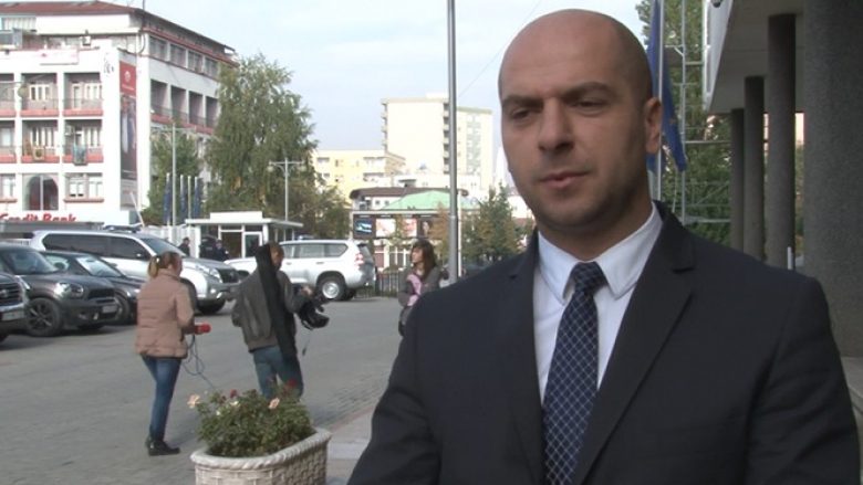 Deputeti serb i Kosovës, Simic: Policia nuk ka të drejtë ta ndalojë Gjuriqin!