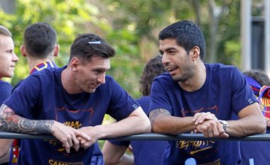 Messi, Suarez dhe Pique regjistrojnë fëmijët në akademi