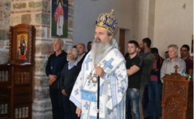 Teodosije: Dikujt i pengojnë lutjet në Prishtinë