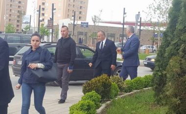 Haradinaj nis takimet me qytetarët, diskuton për zhvillimet e fundit