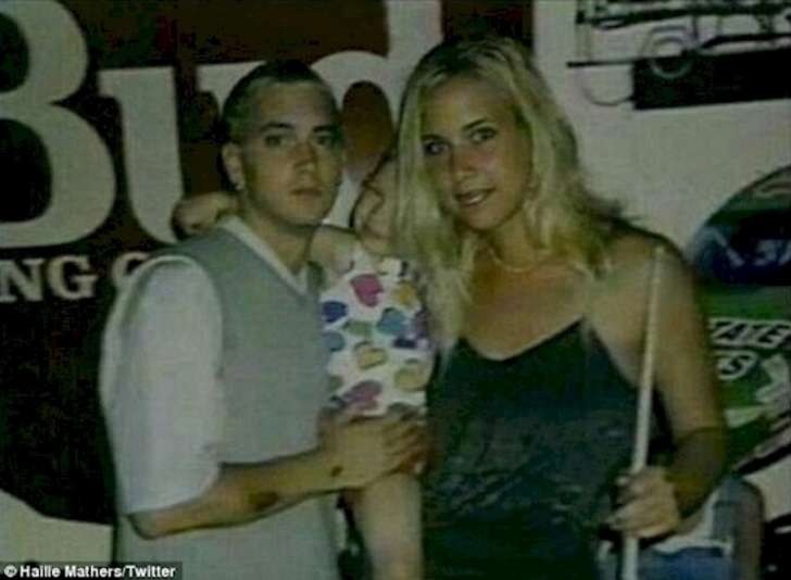 Kur u bë baba, Eminem nuk ishte akoma i suksesshëm. 