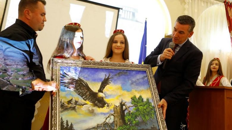 Veseli mori pjesë në manifestimin për nder të Ditës së Boshnjakëve