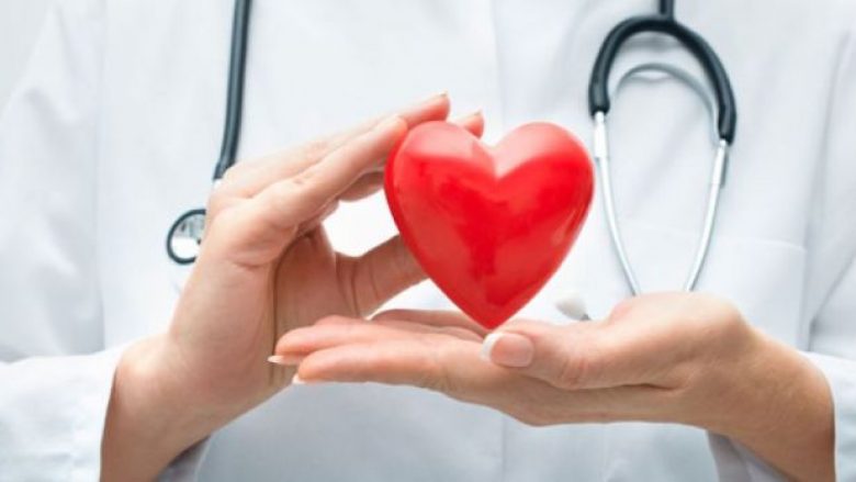 Maqedoni, në kardiokirurgjinë shtetërore u vendos zemër artificiale te një pacient