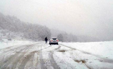 Bora befason Sarajevën,  shkakton kaos në rrugë