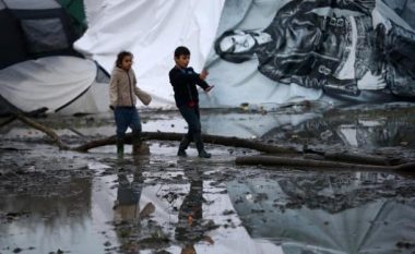 Greqi: Fëmijët refugjatë nuk i duan në shkolla
