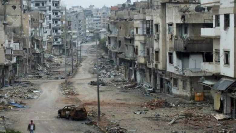 Parisi shtyn hetimet për krimet e luftës nga bombardimet në Siri