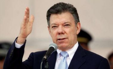 Presidenti kolumbian dhuron paratë e Nobelit për viktimat e konfliktit
