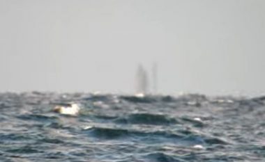 Filmohet “anija fantazmë” duke lundruar, autori i videos mbet i shokuar me atë çfarë kishte parë (Foto/Video)