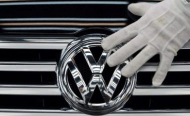 Volkswagen paguan 14.7 miliardë dollarë për mashtrimin me lëshimin e gazrave