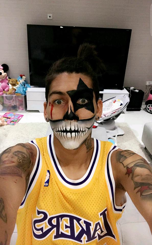 Edhe Firmino është gati për Hallowen, duke se është tifoz i La Lakers.