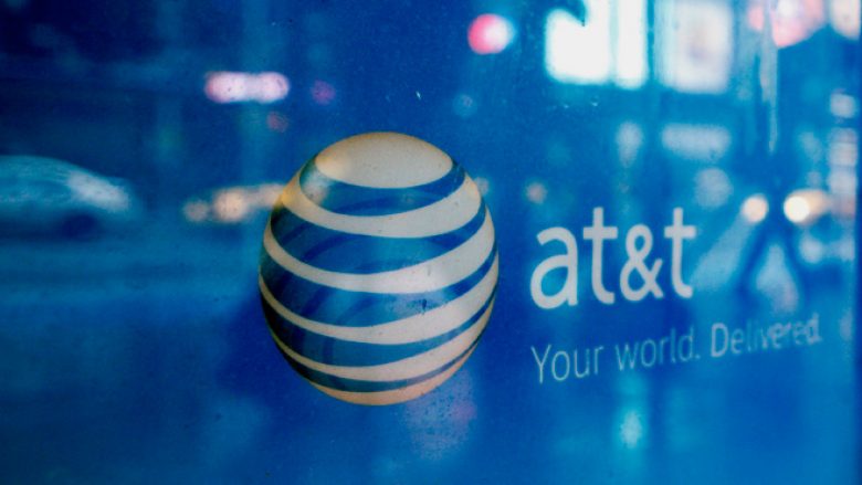 AT&T blen Time Warner për 85.4 miliardë dollarë