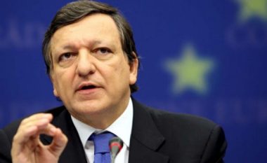 150 mijë njerëz kërkojnë që Barrosos t’i hiqet pensioni i BE-së