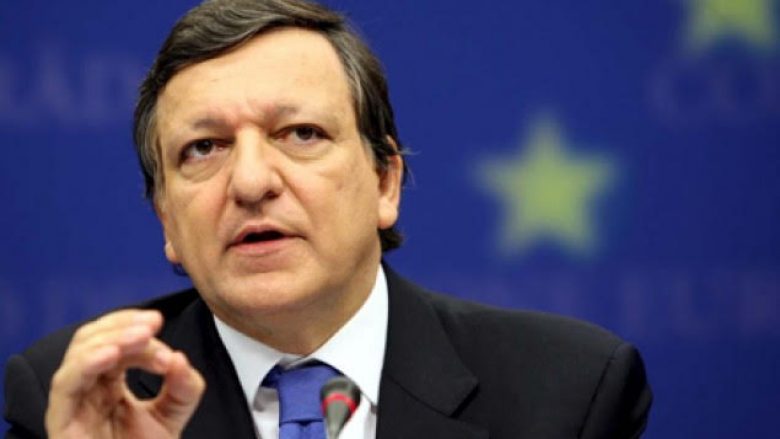 150 mijë njerëz kërkojnë që Barrosos t’i hiqet pensioni i BE-së