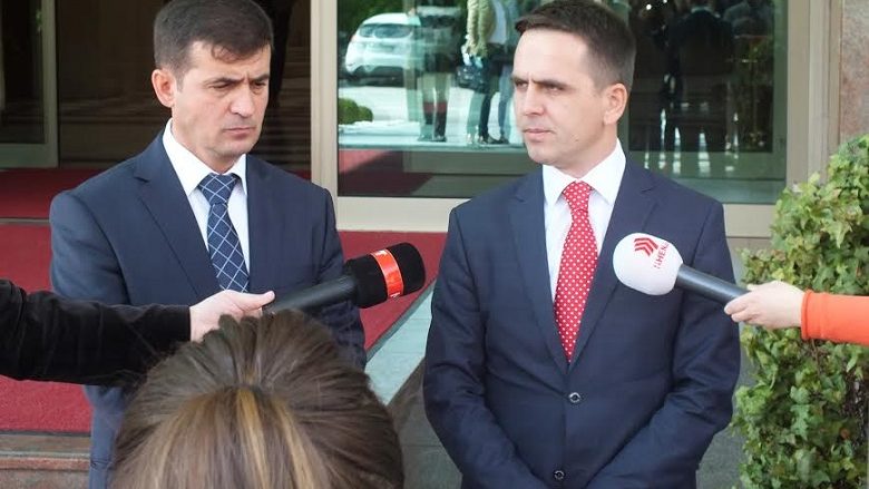 Kasami arrin në zyrën e LSDM-së për t’u takuar me Zaev (Video)