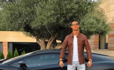 Ronaldo pozon para veturës së re që e bleu pas fitores ndaj Betisit (Foto)