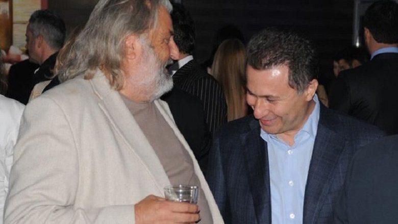 Gruevski: Nuk e justifikoj as pllakën e paligjshme të bullgarëve, e as sjelljet e gazetarit Milenko! (Foto)
