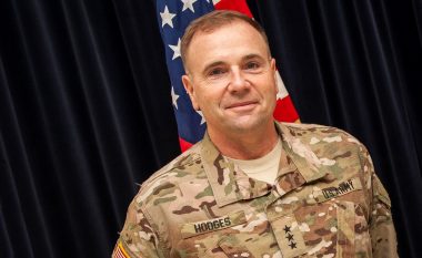 Komandanti i forcave tokësore amerikane për Evropë, Ben Hodges, viziton Maqedoninë