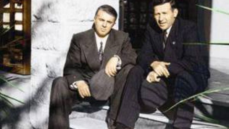 CIA: I frikësuar nga Mehmet Shehu, Enver Hoxha aplikoi për vizë franceze më 1954!?