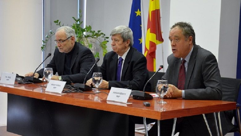 Vajgl, Kukan dhe Fleckenstein do të vizitojnë Shkupin, për marrëveshje me deputetët