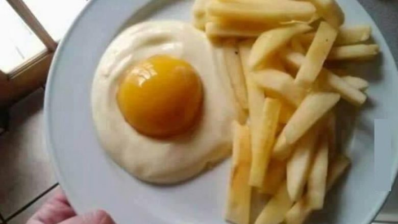 Kjo ‘omëletë me patate të fërguara’ ka një shije krejt tjetër (Foto)