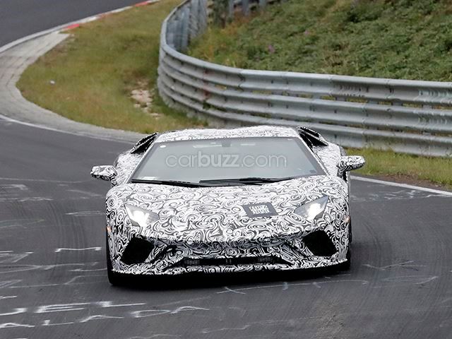 Lamborghini Aventador i ri fotografohet gjate procesit te testimit foto 2