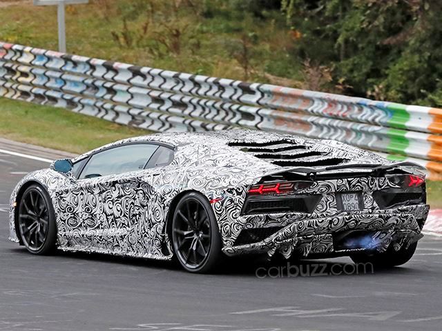 Lamborghini Aventador i ri fotografohet gjate procesit te testimit foto 8
